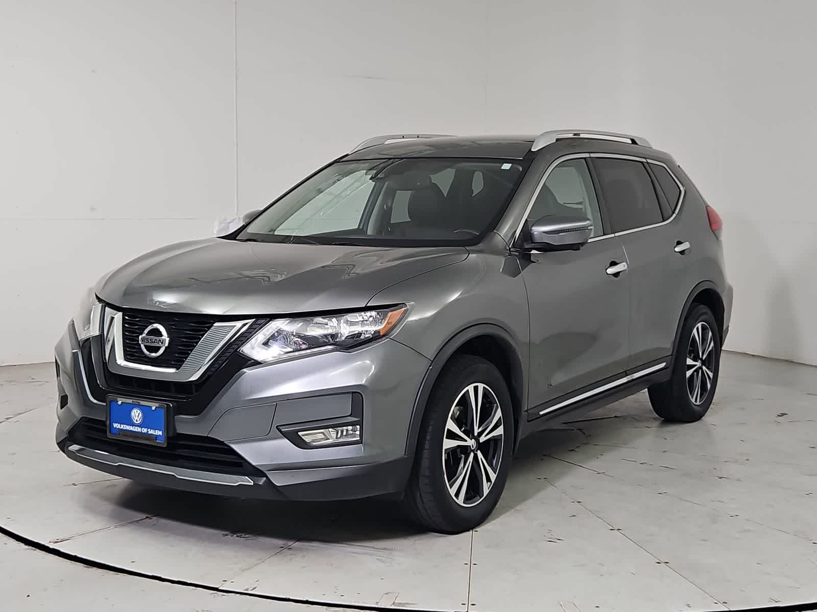 Thumbnail: 2017 Nissan Rogue - 1