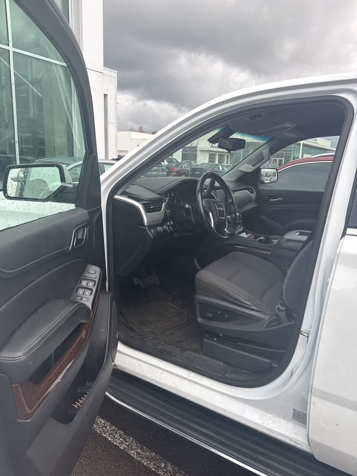 Thumbnail: 2017 GMC Yukon XL - 5