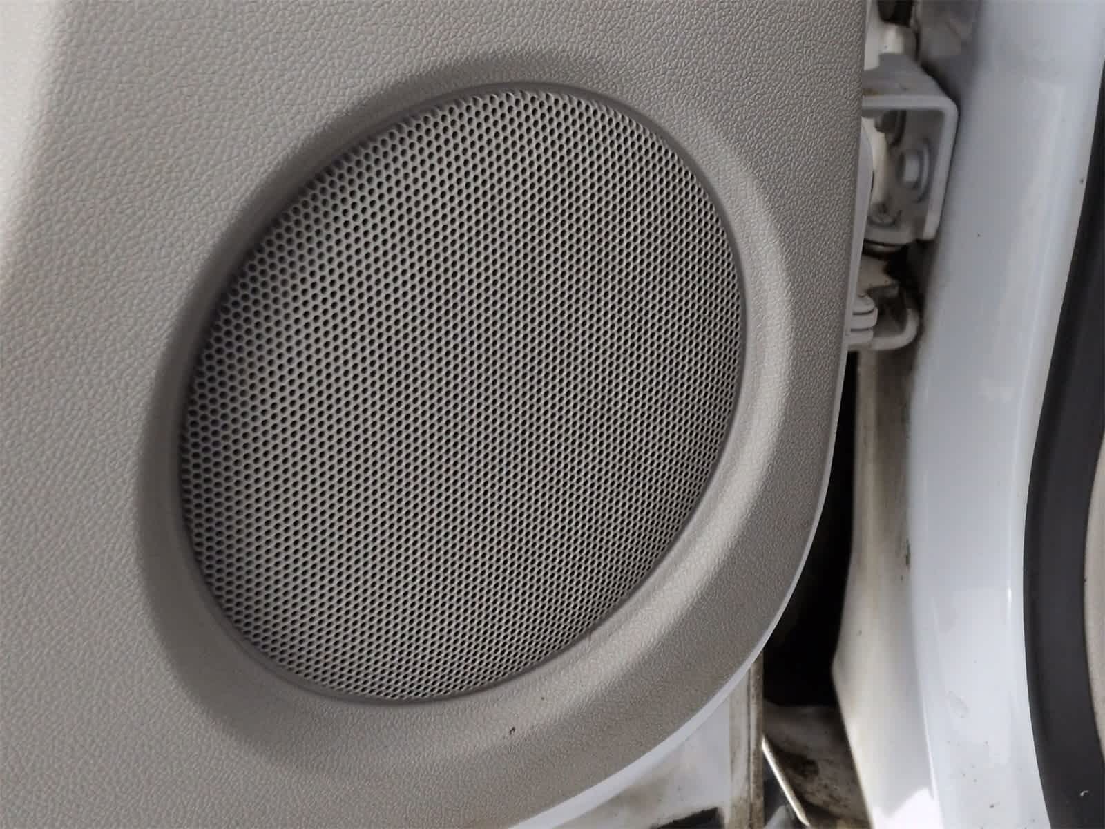 Thumbnail: 2013 Chevrolet Tahoe - 29