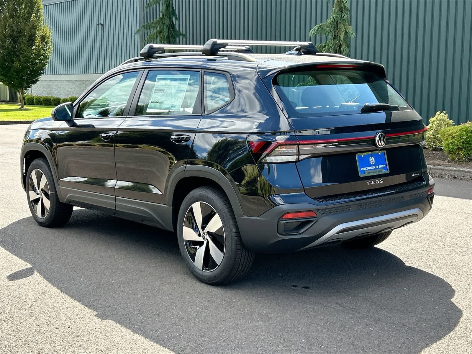 Thumbnail: 2025 Volkswagen Taos - 4