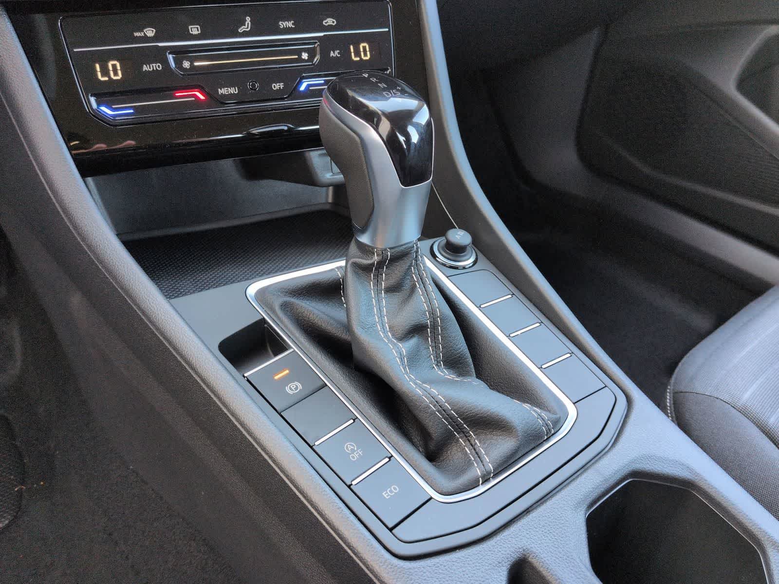 Thumbnail: 2026 Volkswagen Jetta - 31