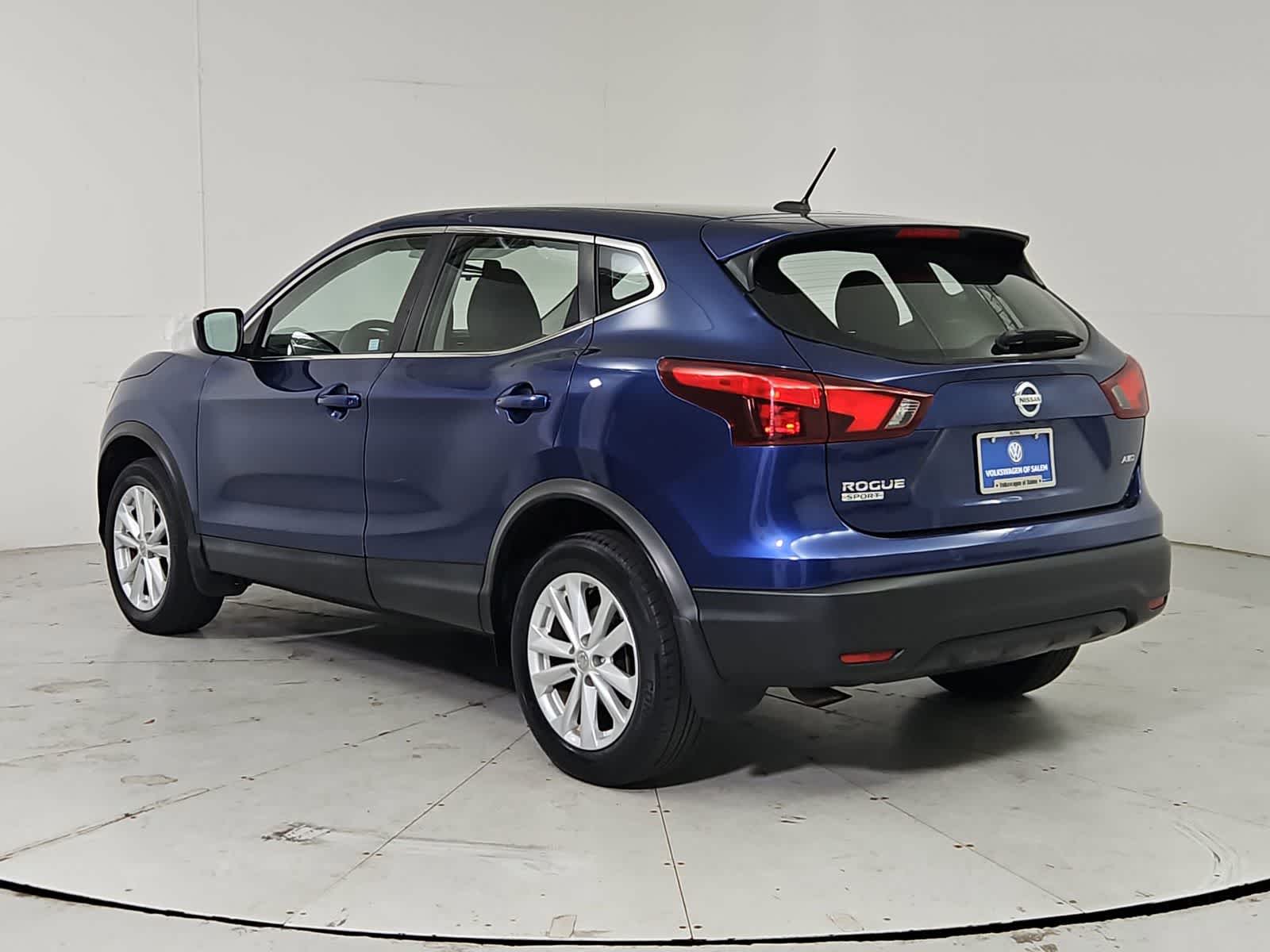 Thumbnail: 2018 Nissan Rogue Sport - 4