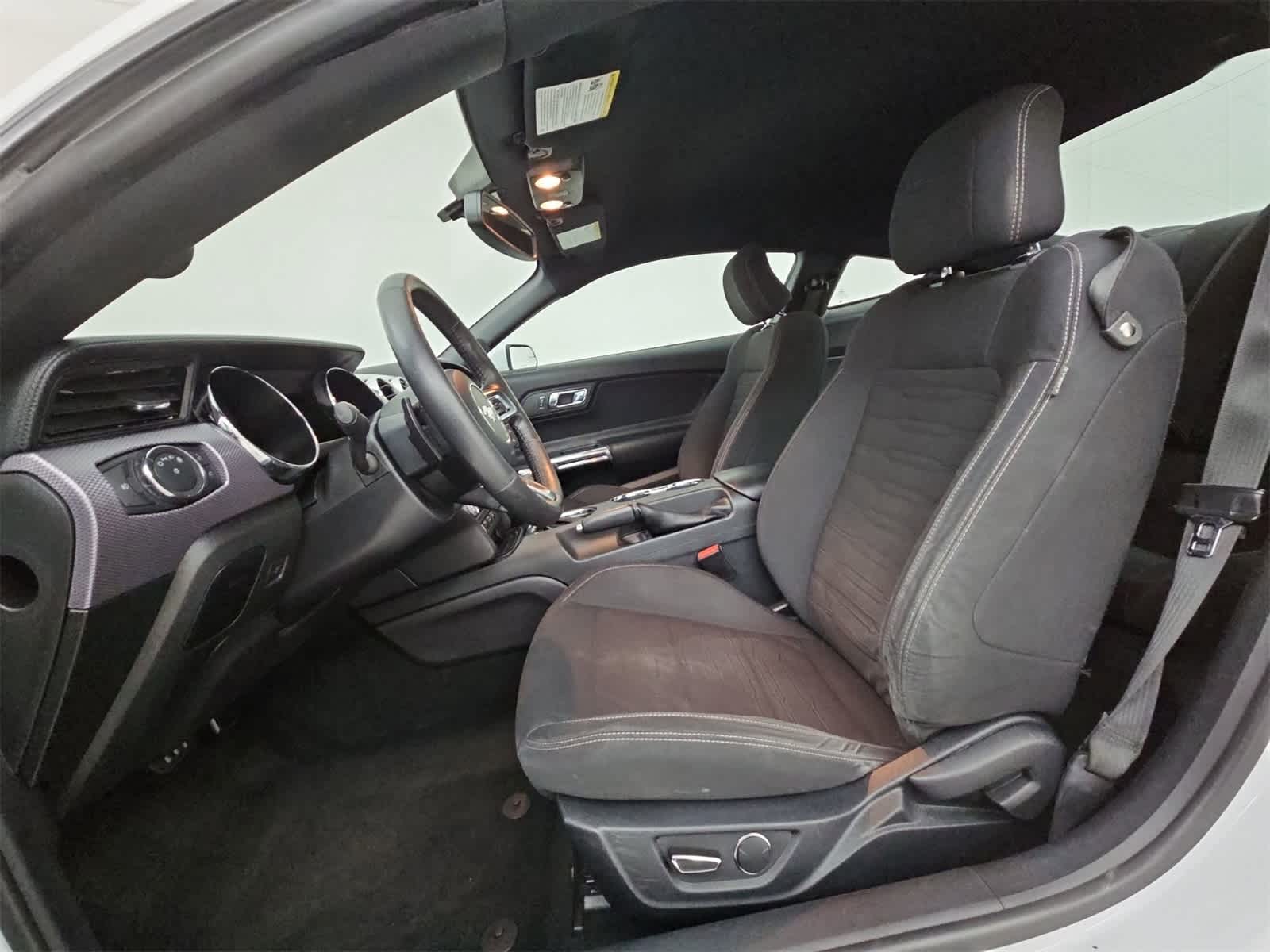 2017 Ford Mustang  14