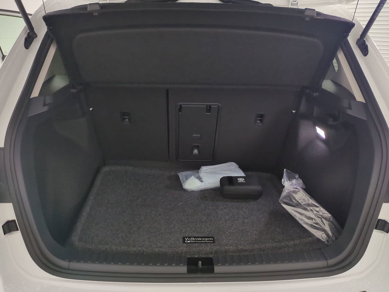 Thumbnail: 2025 Volkswagen Taos - 35