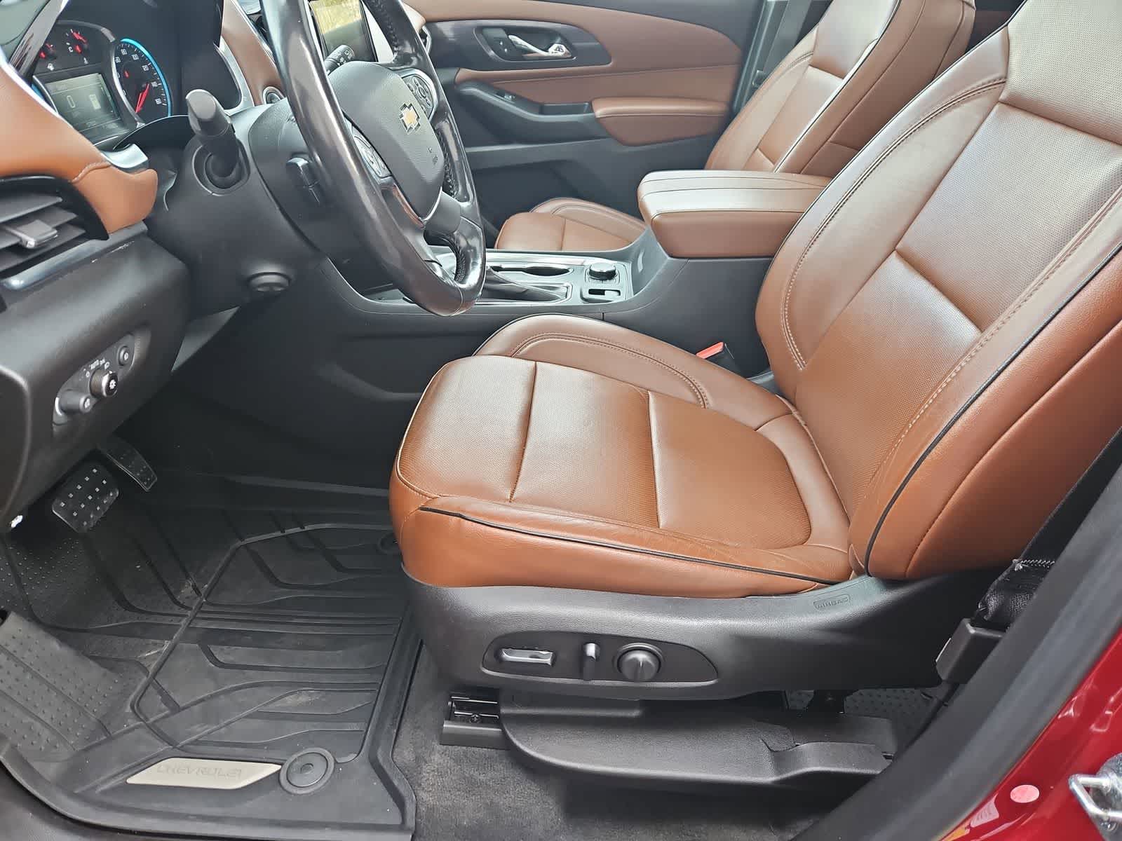 Thumbnail: 2019 Chevrolet Traverse - 16