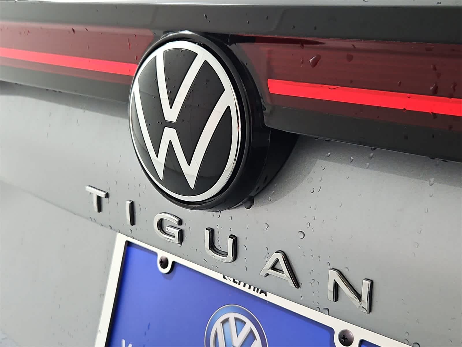 Thumbnail: 2025 Volkswagen Tiguan - 12