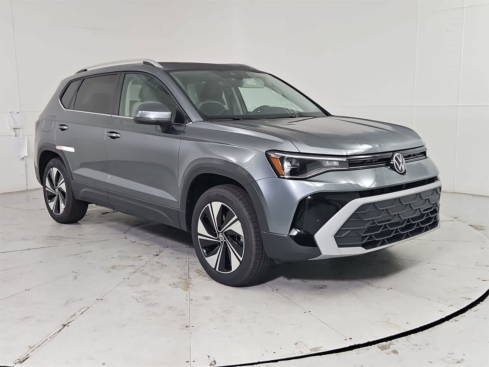 Thumbnail: 2025 Volkswagen Taos - 8