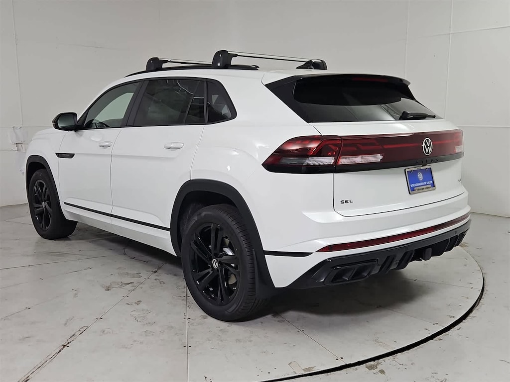 New 2026 Volkswagen Atlas Cross Sport 2.0T SEL R-Line Black SUV