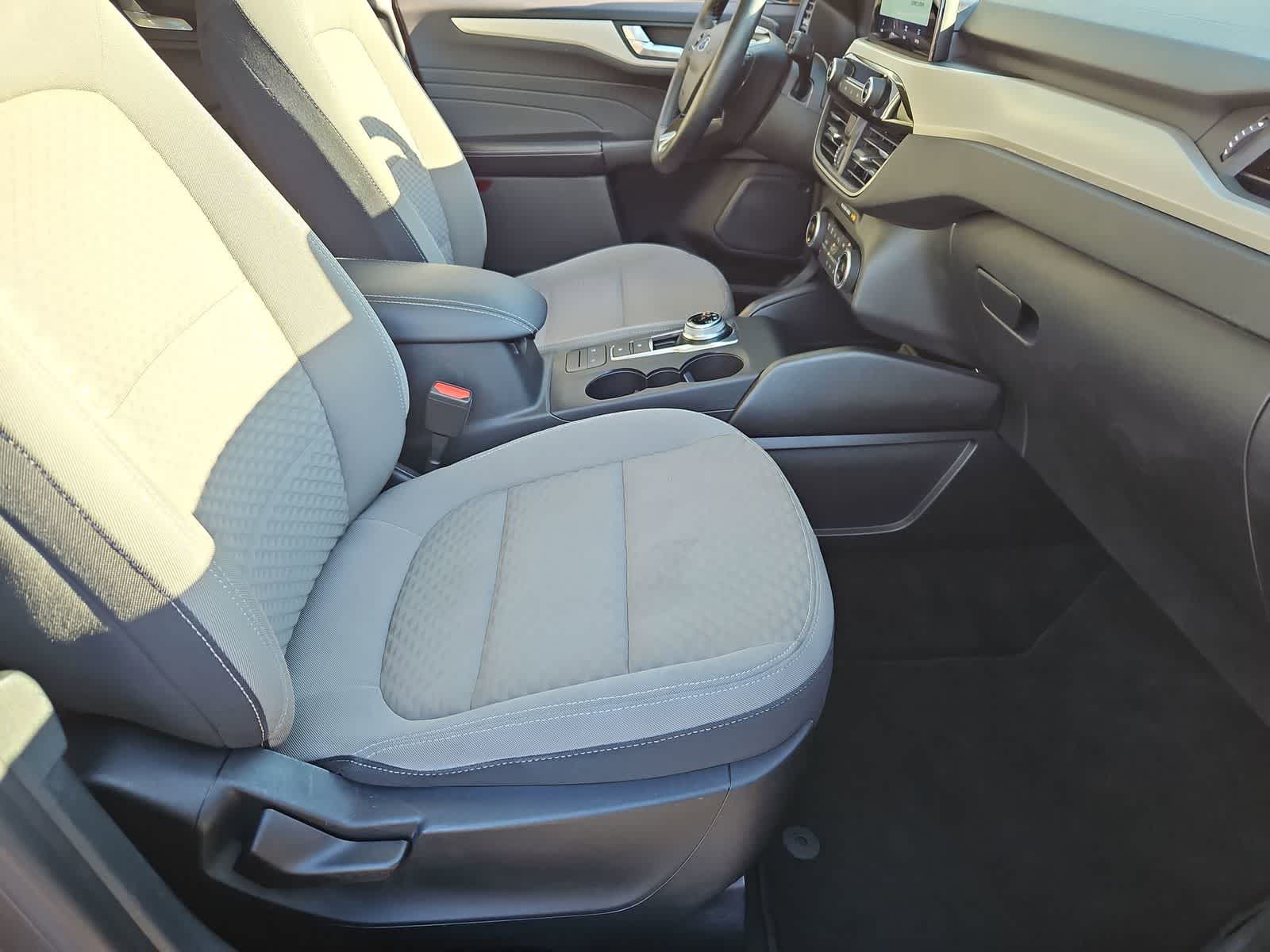 Thumbnail: 2021 Ford Escape - 21