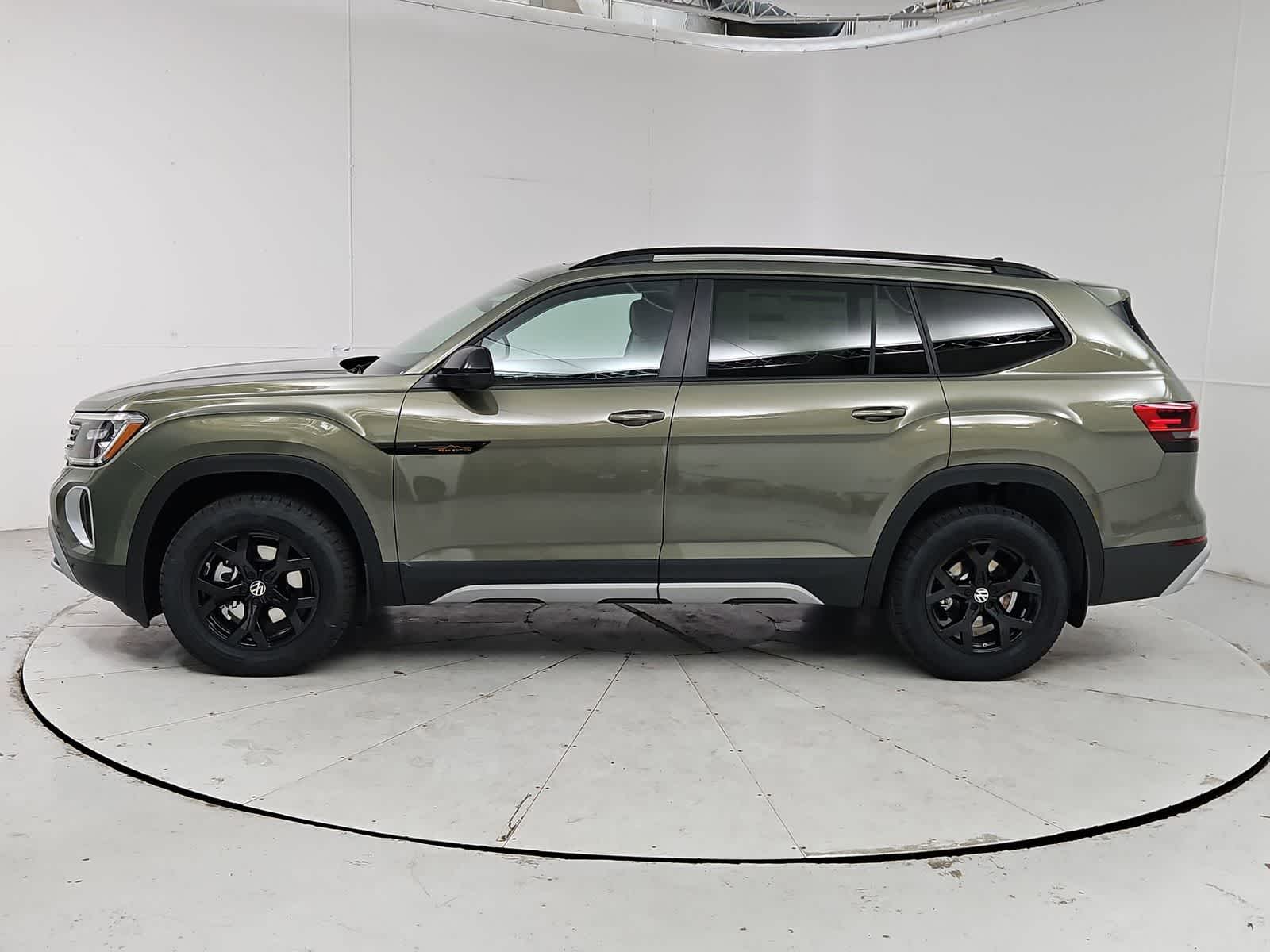 Thumbnail: 2026 Volkswagen Atlas - 3