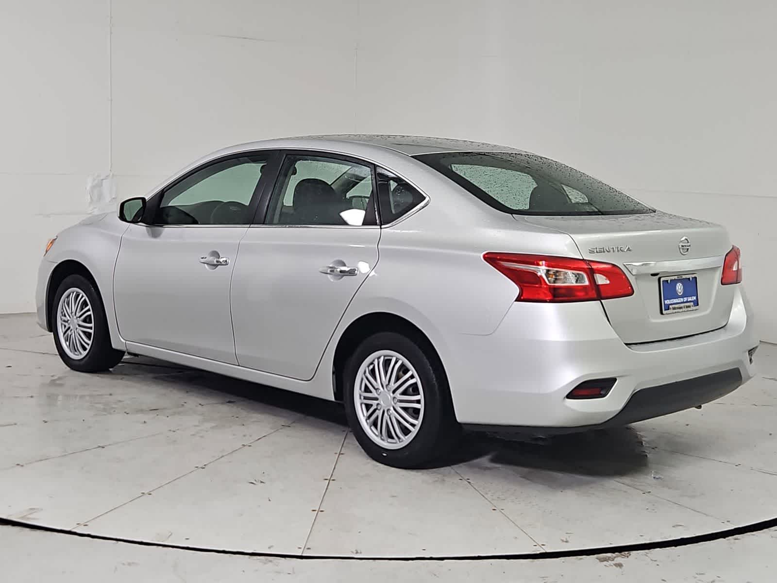 Thumbnail: 2019 Nissan Sentra - 4