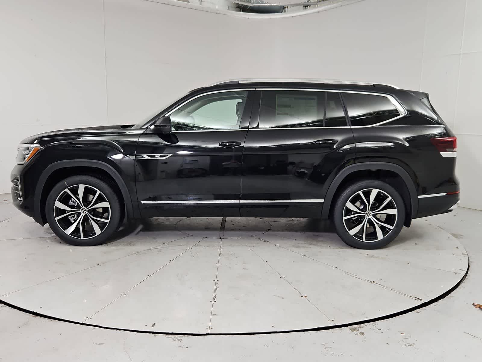 Thumbnail: 2026 Volkswagen Atlas - 3