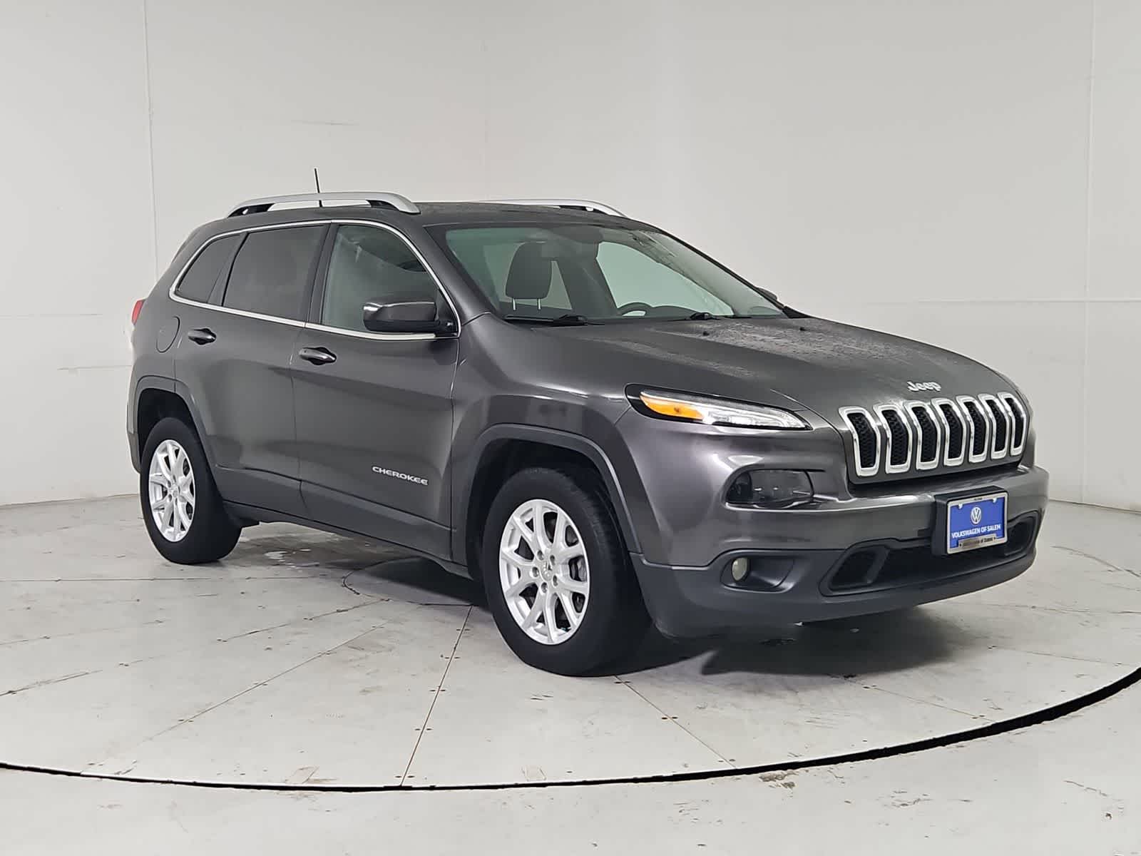 Thumbnail: 2018 Jeep Cherokee - 8