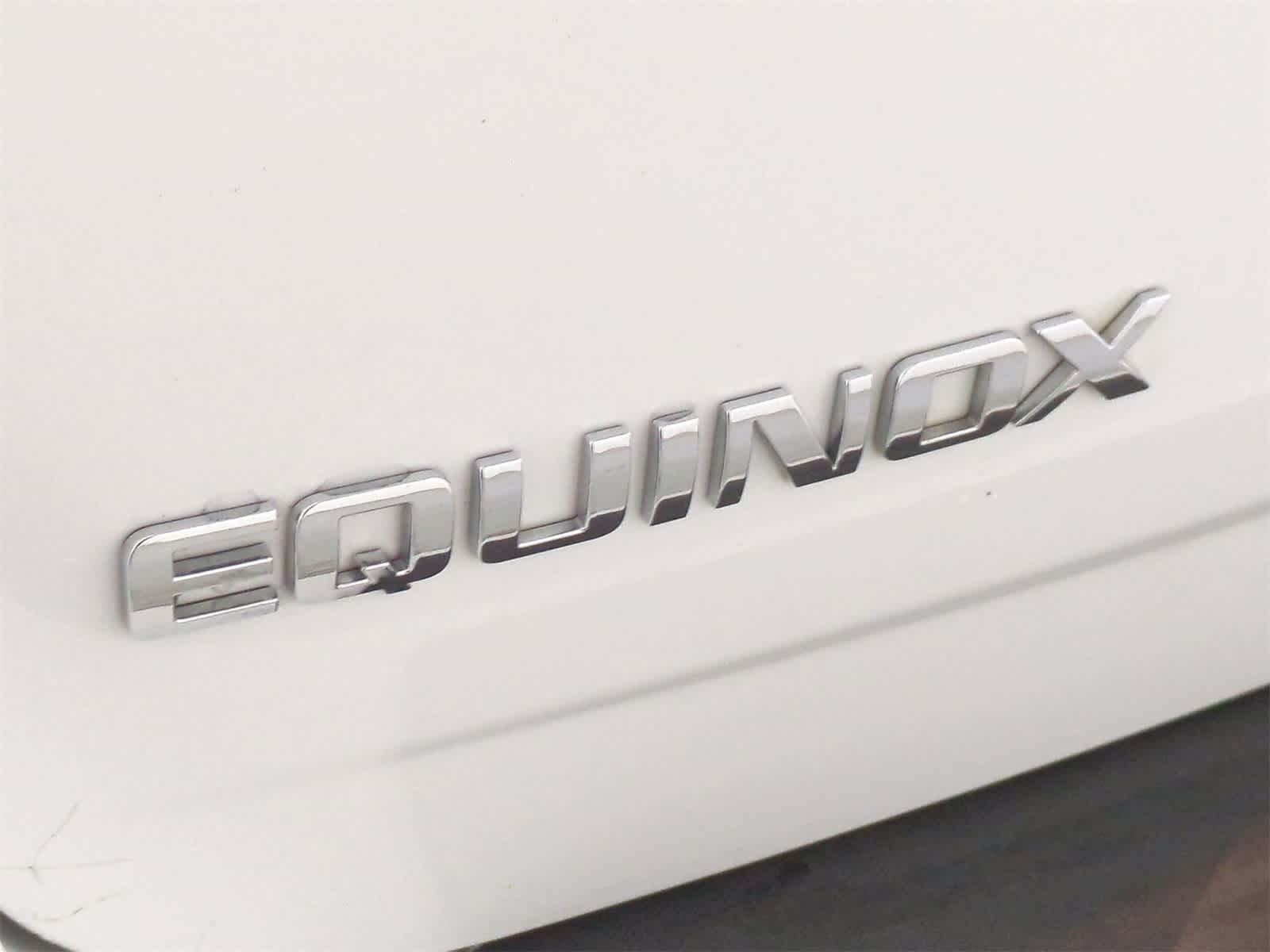 Thumbnail: 2017 Chevrolet Equinox - 12