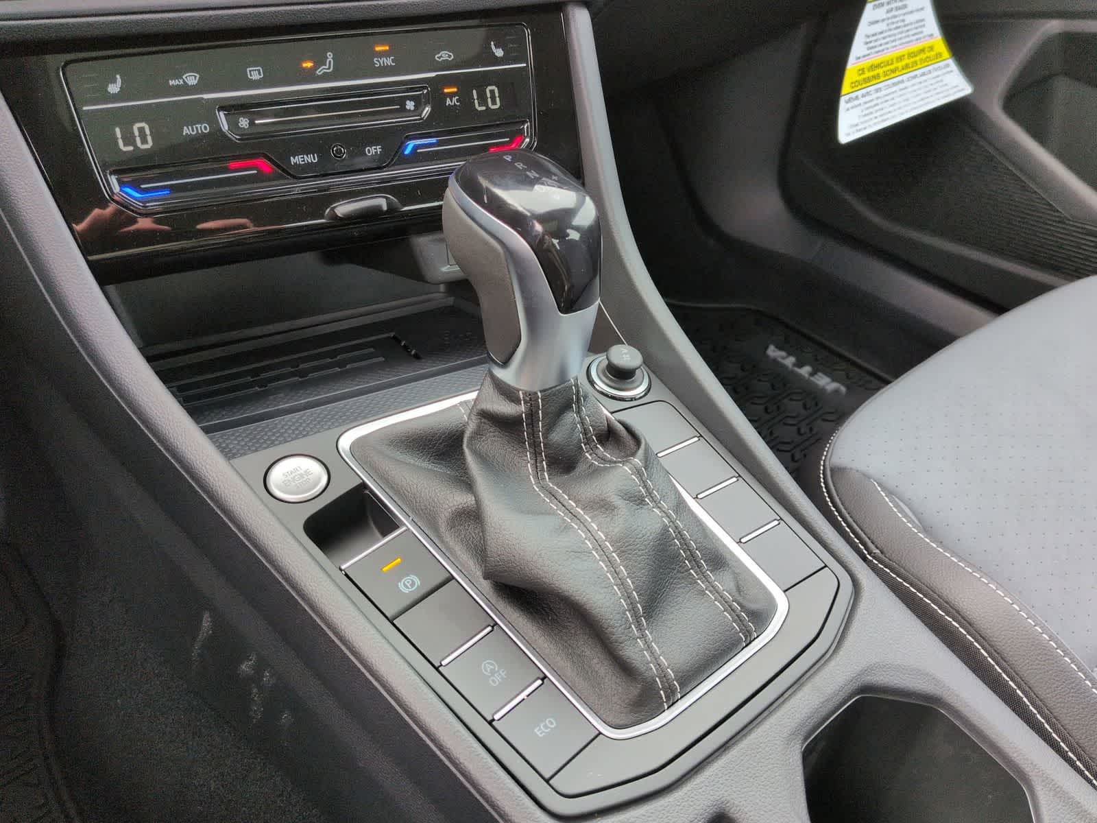 Thumbnail: 2026 Volkswagen Jetta - 32