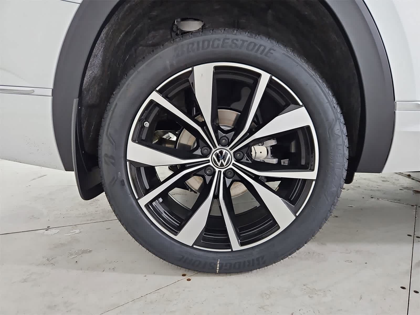 Thumbnail: 2026 Volkswagen Atlas - 13