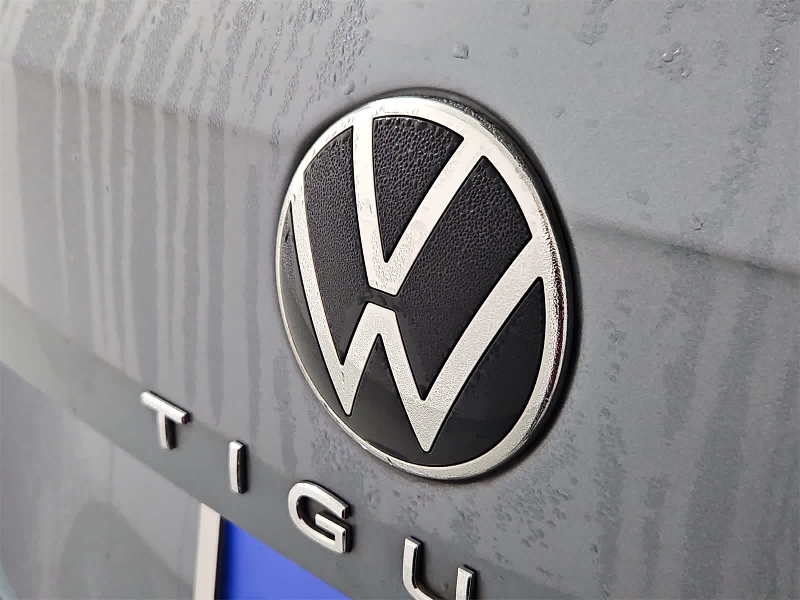 Thumbnail: 2022 Volkswagen Tiguan - 11