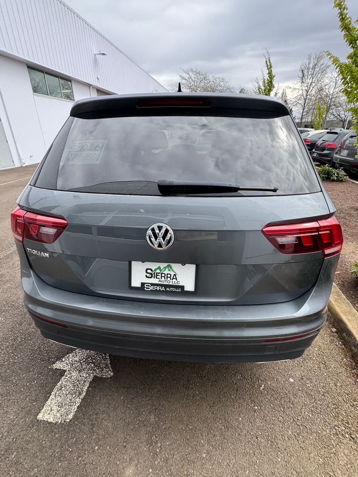 Thumbnail: 2021 Volkswagen Tiguan - 5