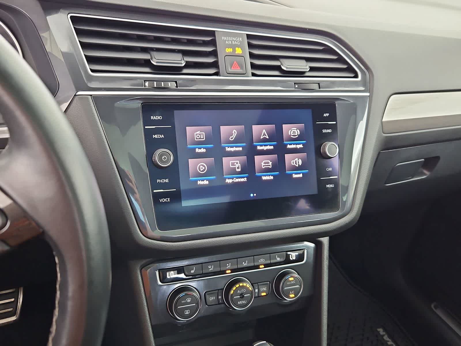 Thumbnail: 2021 Volkswagen Tiguan - 28