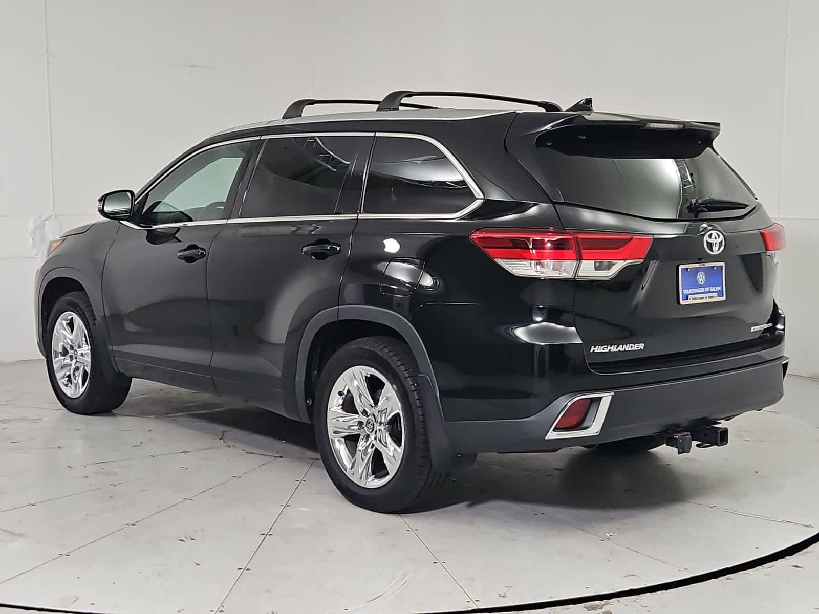 Thumbnail: 2019 Toyota Highlander - 4