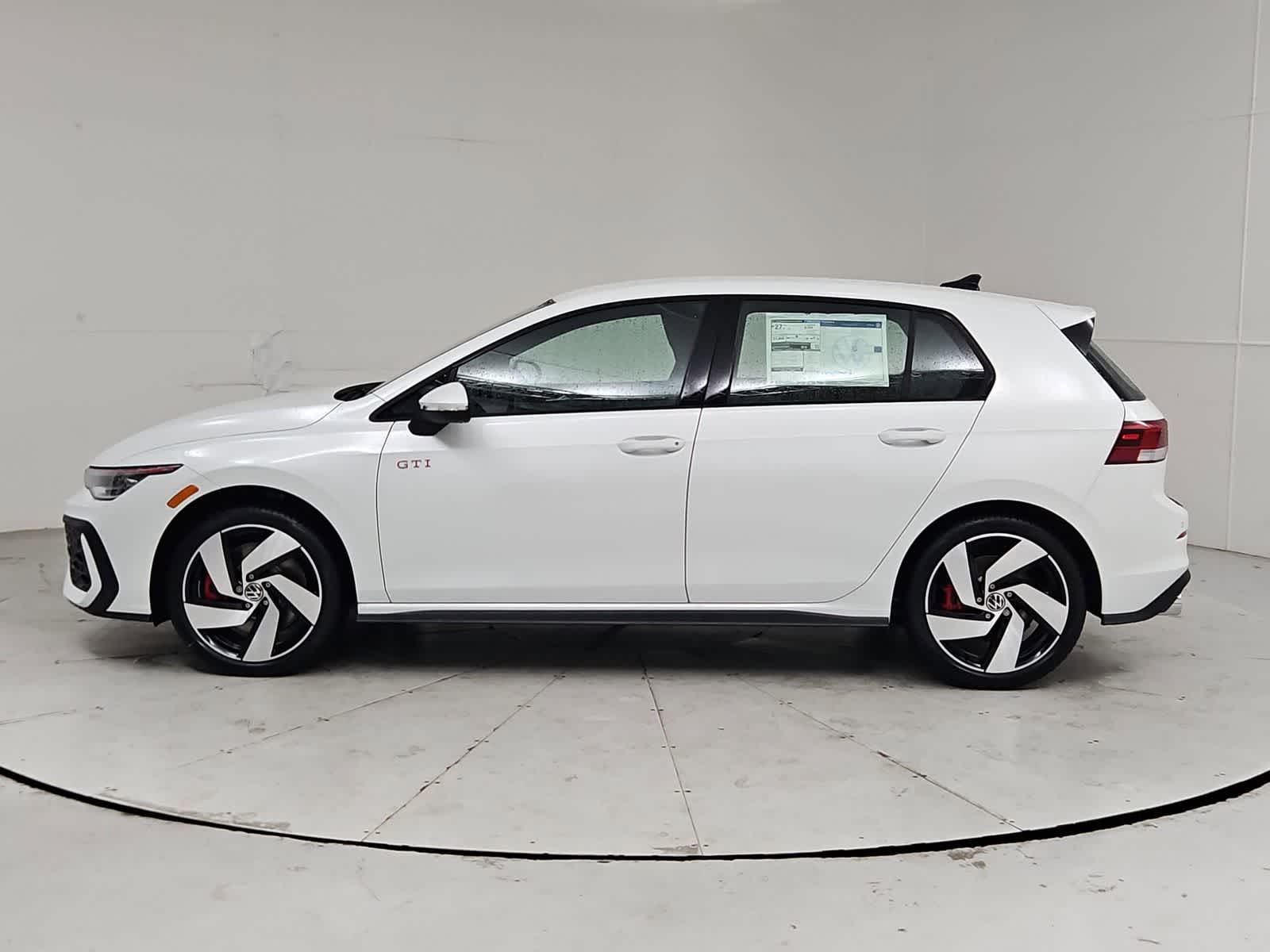 Thumbnail: 2026 Volkswagen Golf - 3