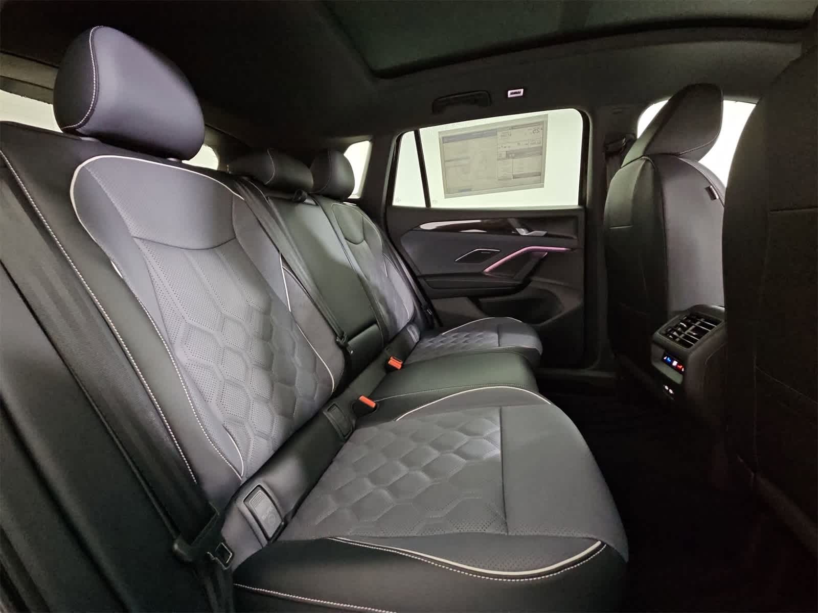 Thumbnail: 2026 Volkswagen Tiguan - 21