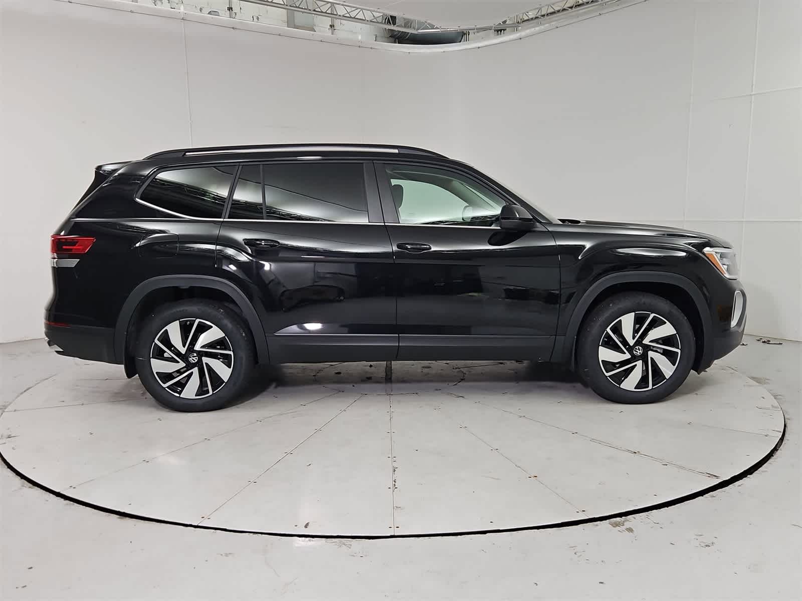 Thumbnail: 2026 Volkswagen Atlas - 7