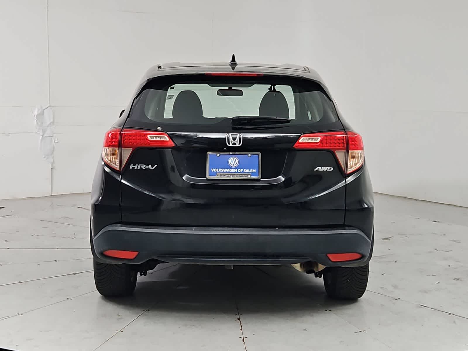 Thumbnail: 2016 Honda HR-V - 4