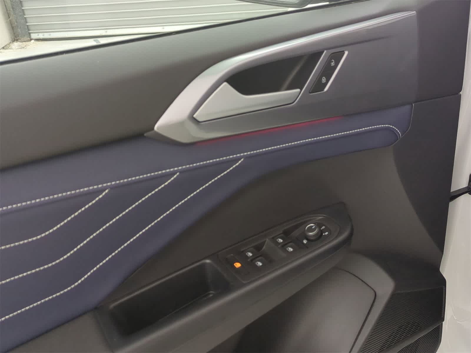 Thumbnail: 2025 Volkswagen Taos - 17