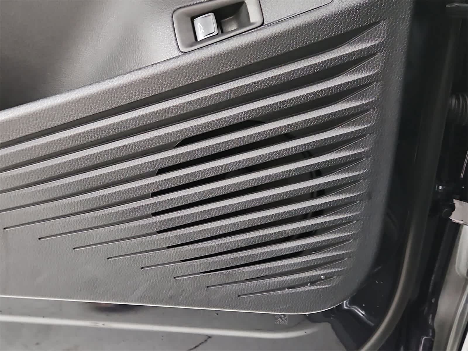 Thumbnail: 2023 Volkswagen ID.4 - 32