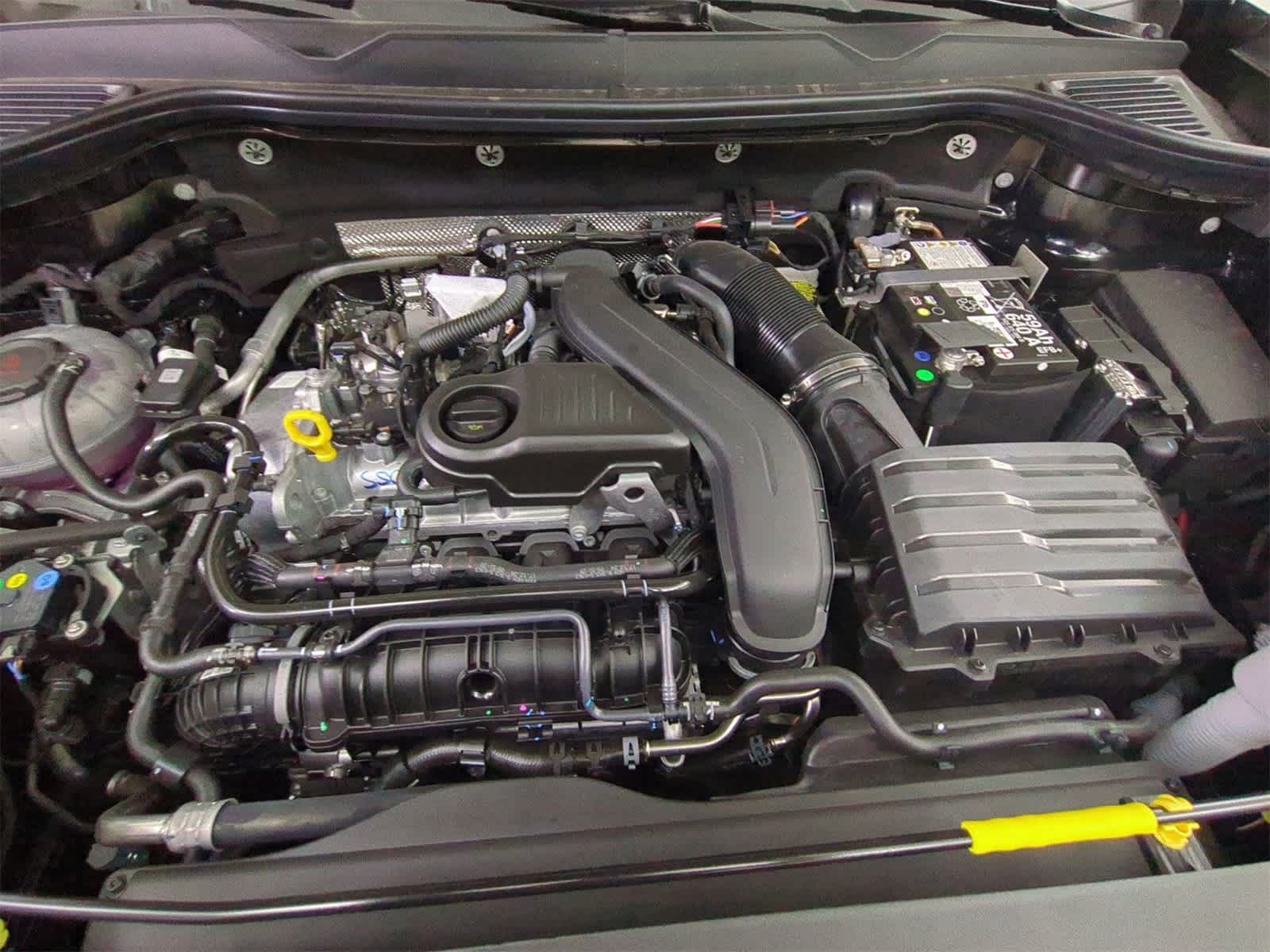 Thumbnail: 2025 Volkswagen Taos - 14