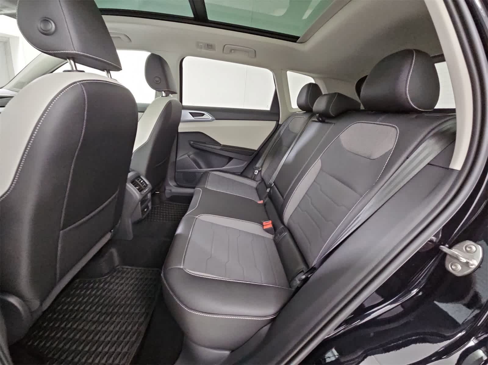 Thumbnail: 2025 Volkswagen Taos - 19