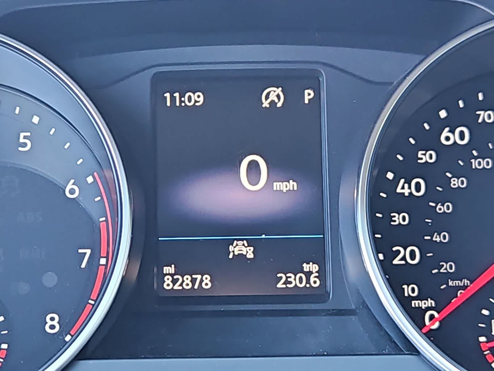 Thumbnail: 2020 Volkswagen Tiguan - 34