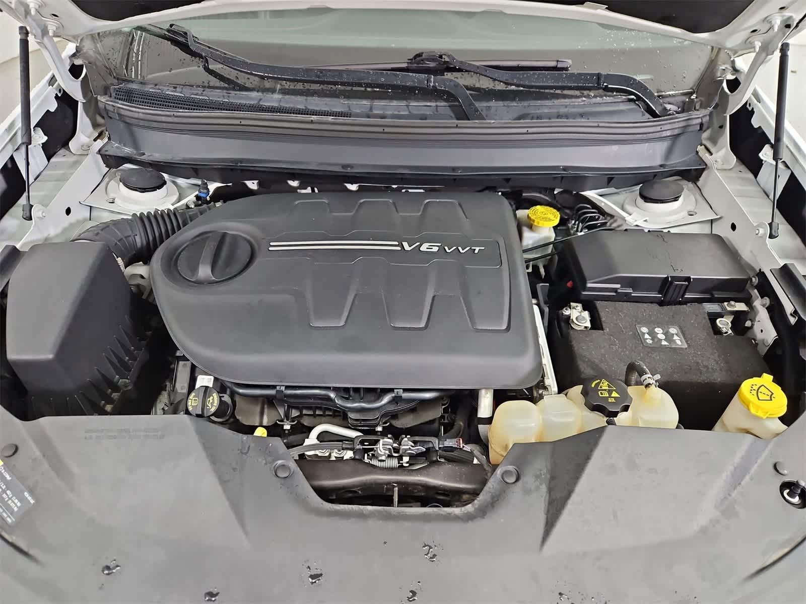 Thumbnail: 2019 Jeep Cherokee - 14