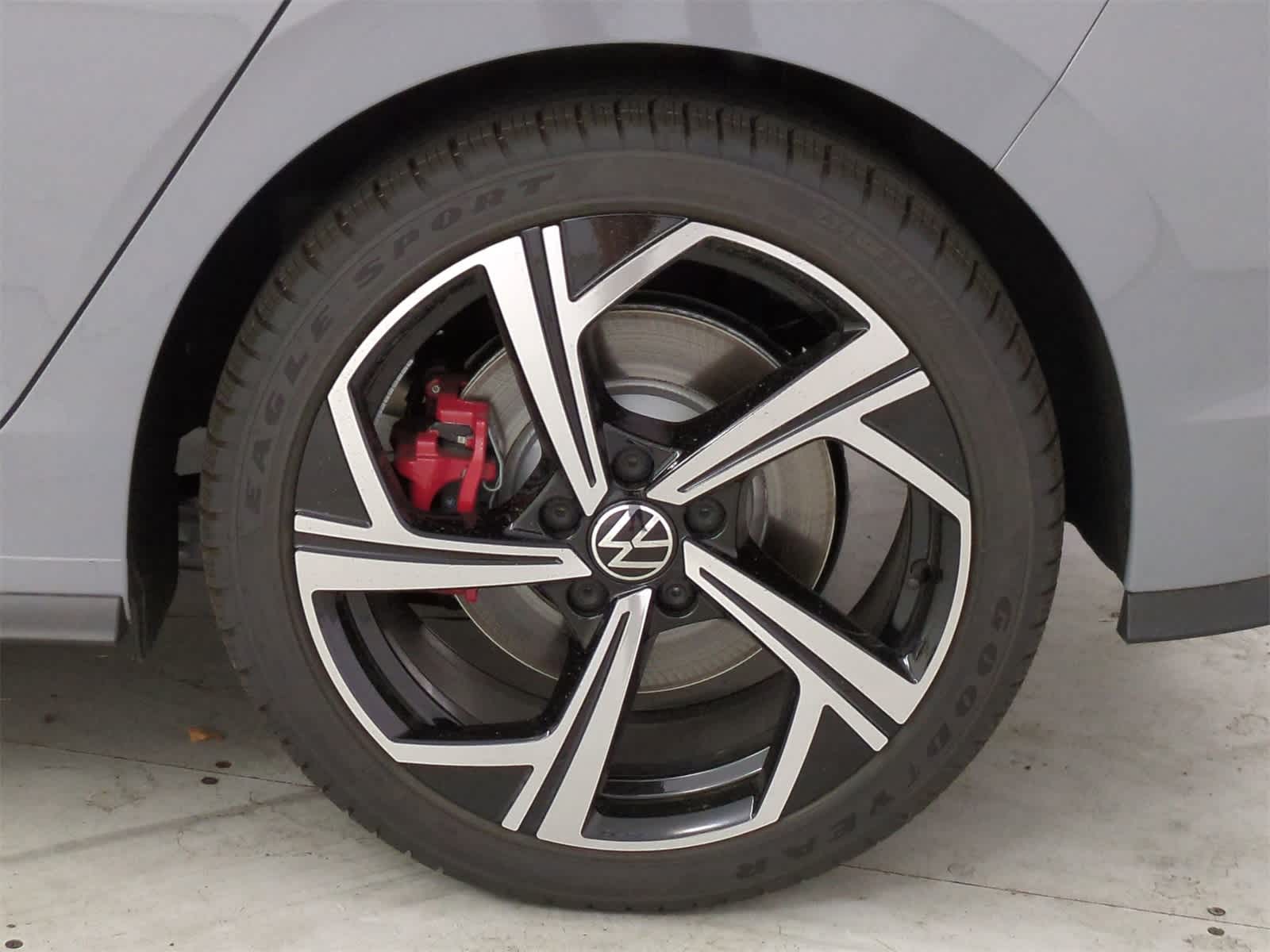 Thumbnail: 2025 Volkswagen Golf - 13