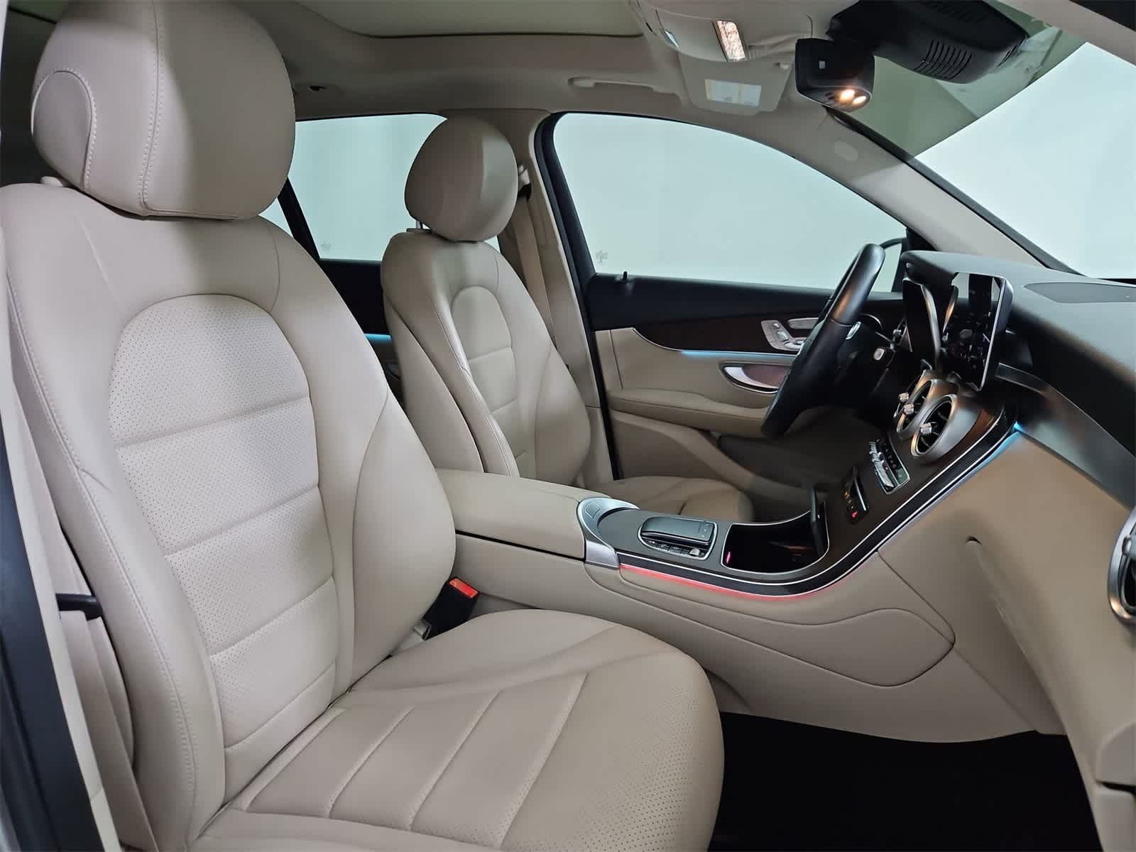 Thumbnail: 2022 Mercedes-Benz GLC - 23