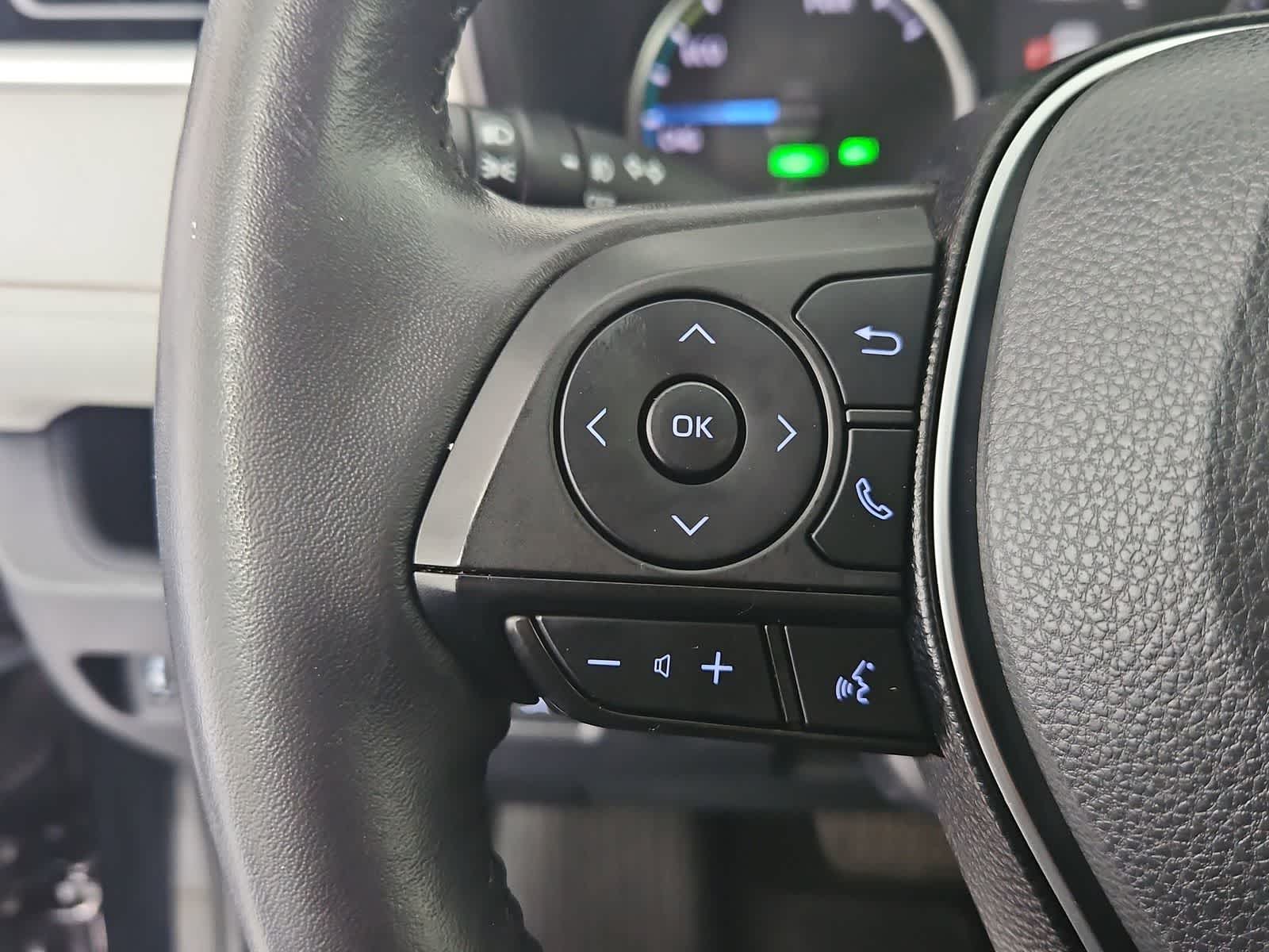 Thumbnail: 2020 Toyota RAV4 - 24