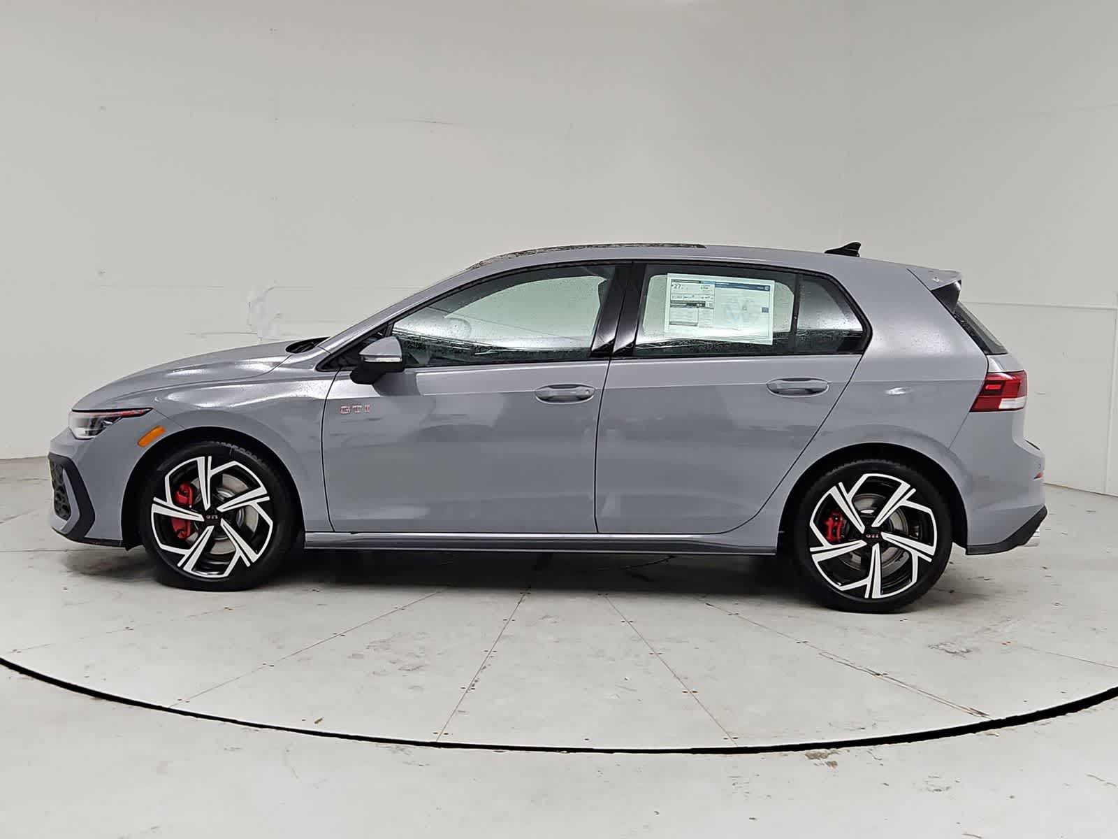 Thumbnail: 2026 Volkswagen Golf - 3