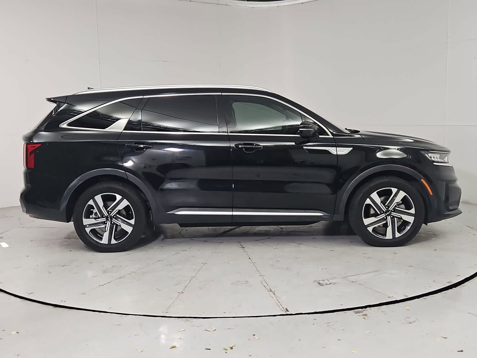 Thumbnail: 2022 Kia Sorento - 7