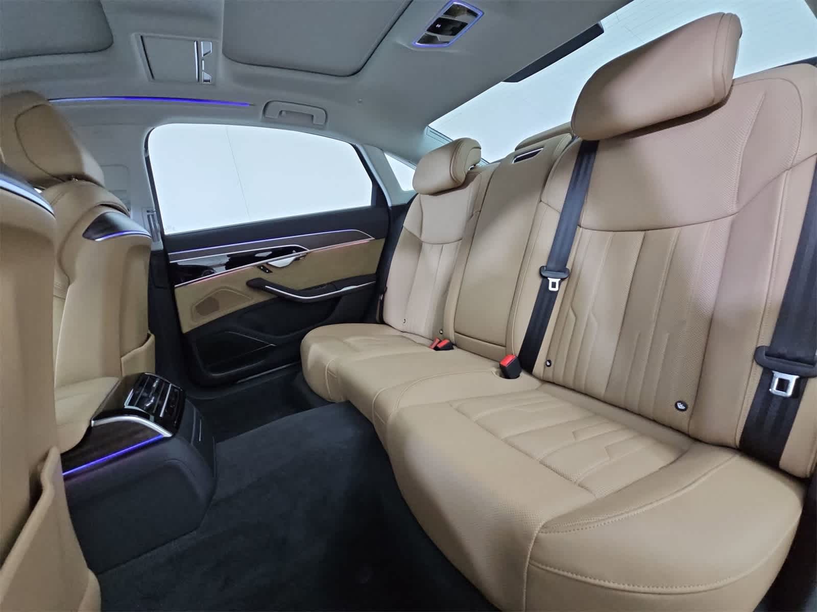 Thumbnail: 2020 Audi A8 - 20