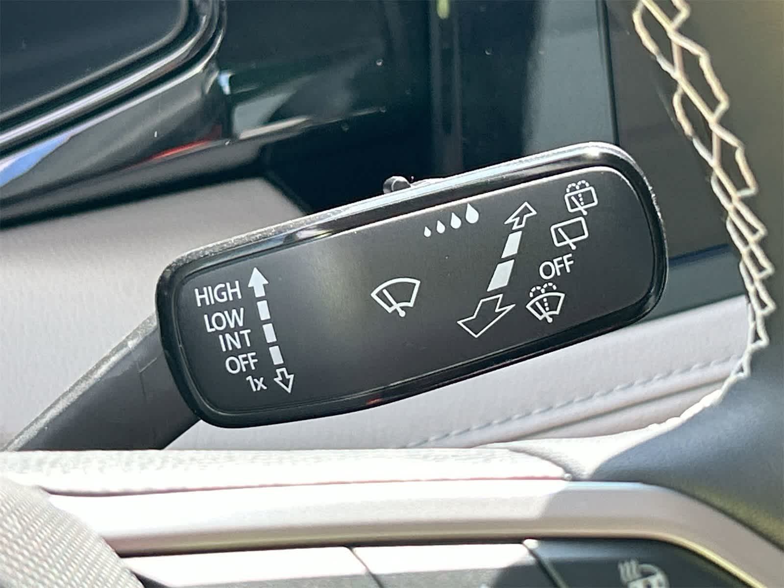 Thumbnail: 2025 Volkswagen Taos - 25