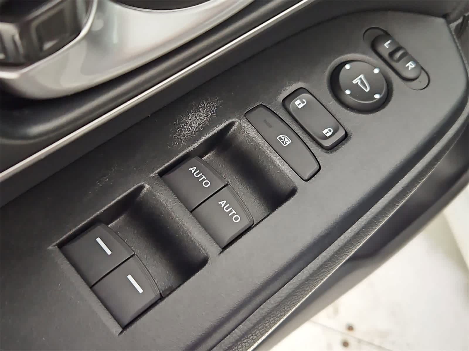 Thumbnail: 2021 Honda CR-V - 17