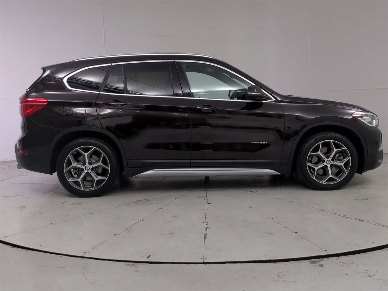 Thumbnail: 2017 BMW X1 - 7