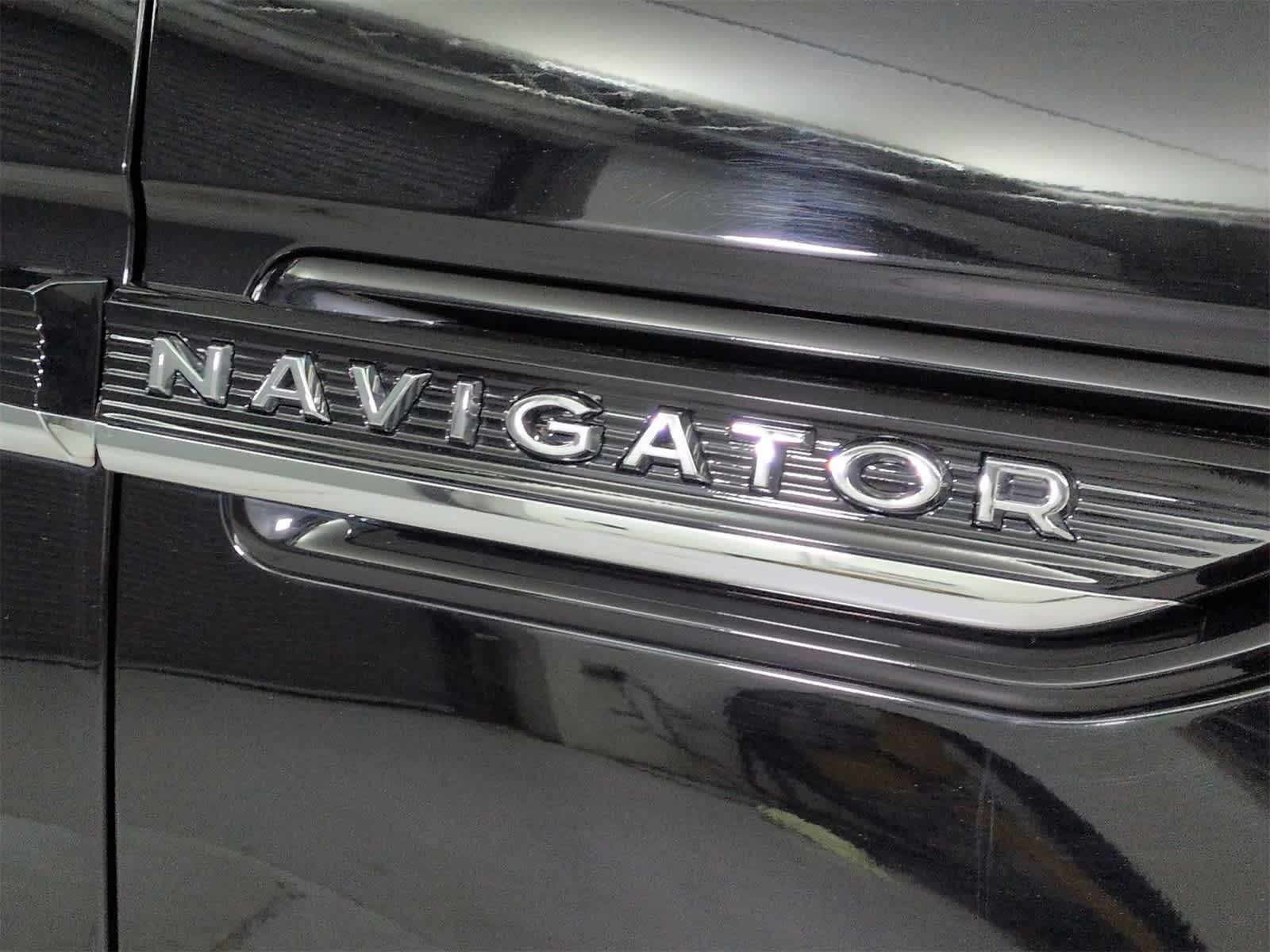 Thumbnail: 2023 Lincoln Navigator - 11