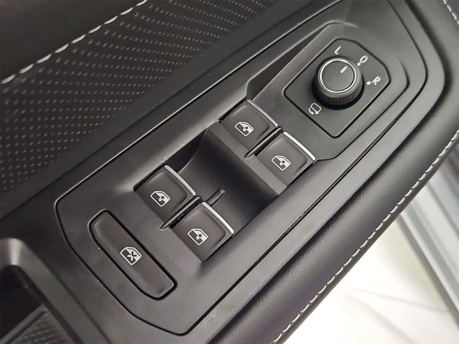 Thumbnail: 2026 Volkswagen Atlas - 17