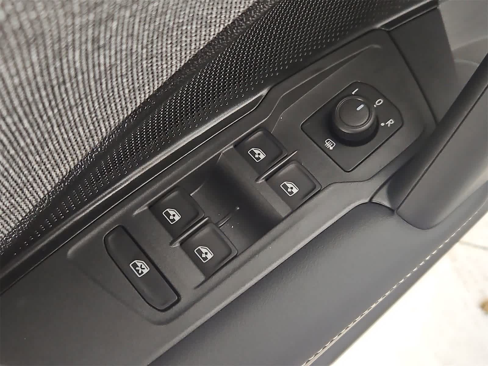 Thumbnail: 2026 Volkswagen Tiguan - 17