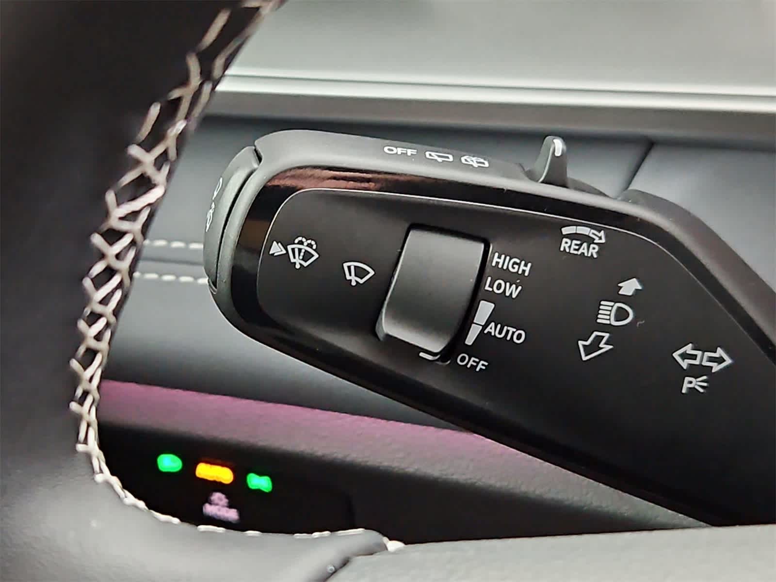 Thumbnail: 2025 Volkswagen Tiguan - 25