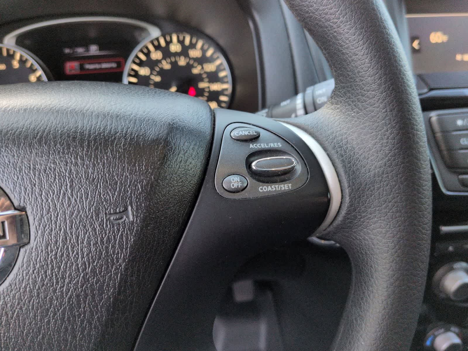 Thumbnail: 2020 Nissan Pathfinder - 23