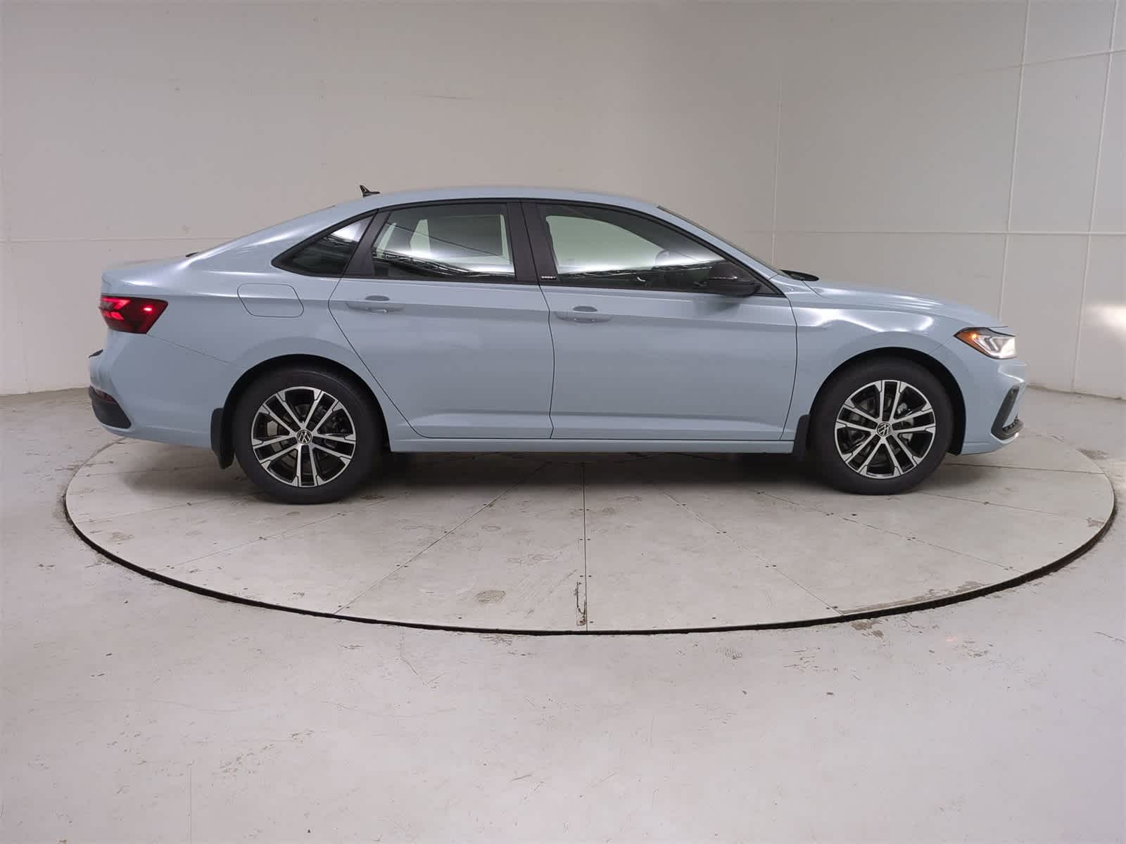 Thumbnail: 2025 Volkswagen Jetta - 7