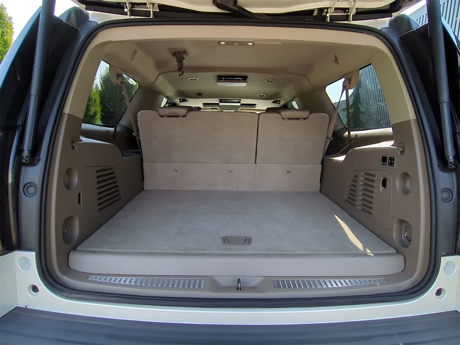 Thumbnail: 2015 GMC Yukon XL - 35